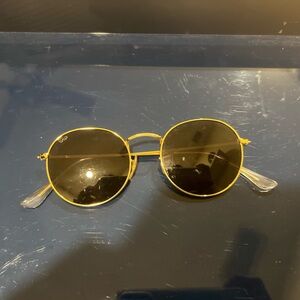 Urban Outfitters round sunglasses